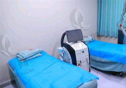 沈阳和平元辰医疗美容门诊部诊疗室