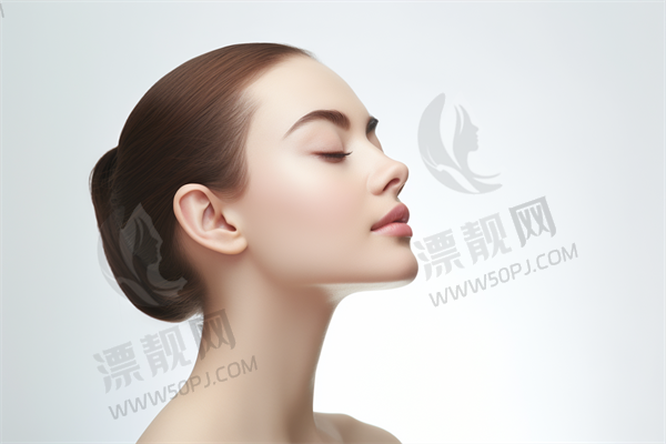 超值优惠!益阳明瑞医疗美容诊所假体隆鼻现仅需4800元起,原价6800元起,限时促销,机不可失!