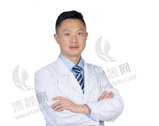 李明