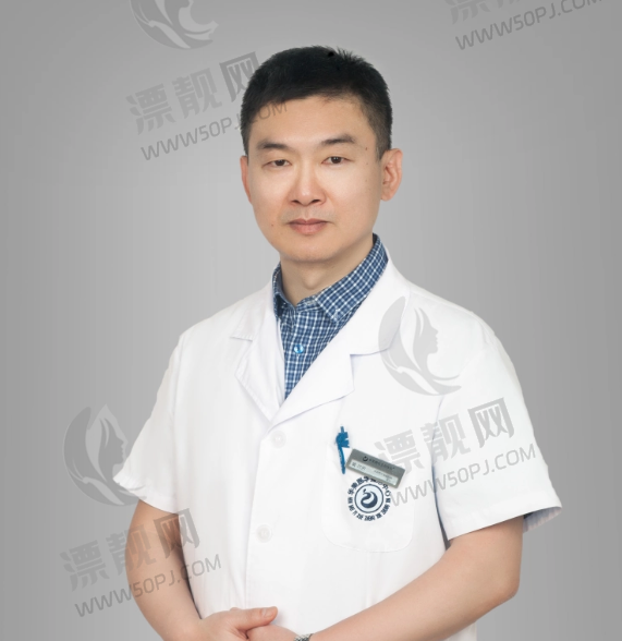 黄江泊