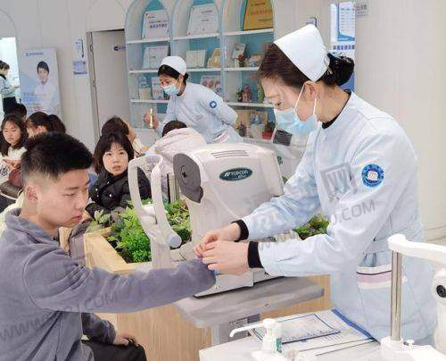 设备精良,昆明普瑞眼科近视手术硬件配置没输过