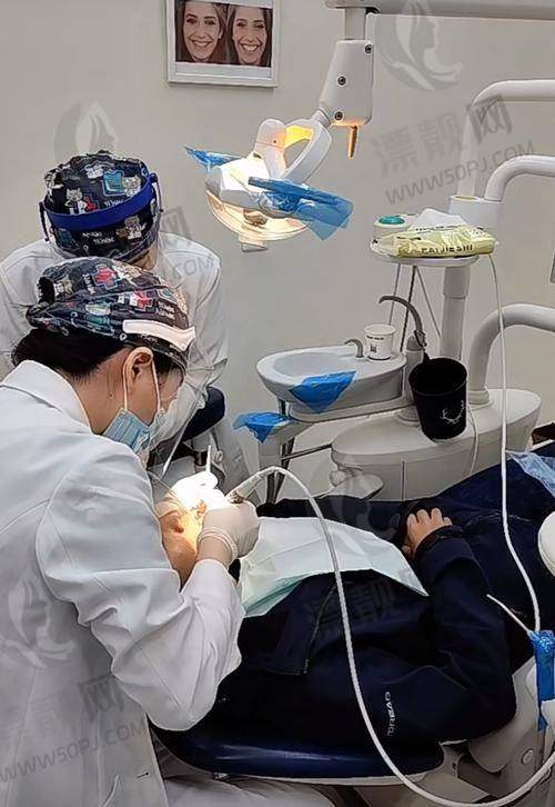 种植牙、正畸、根管治疗等项目怎么样？数据和价格表送给你！