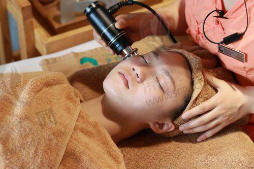 3. 昆明艺星医疗美容医院