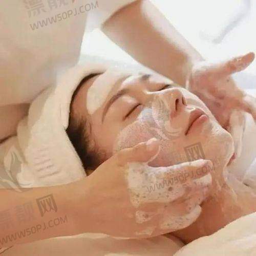 10. 昆明新禾医疗美容门诊部